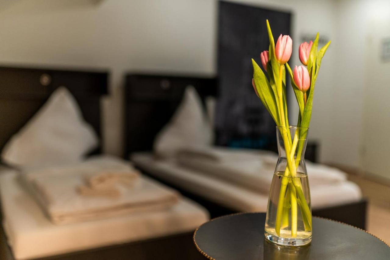 Einzelbett im gemischten Schlafsaal